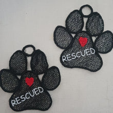Load image into Gallery viewer, Free Standing Lace dog Paw ornament
