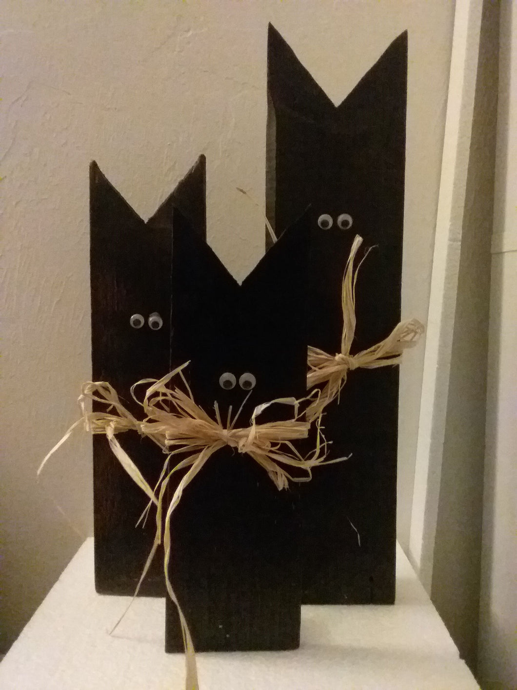 Reclaimed Wood Pallets 3 Scary Black Cat stands made from old reused wood