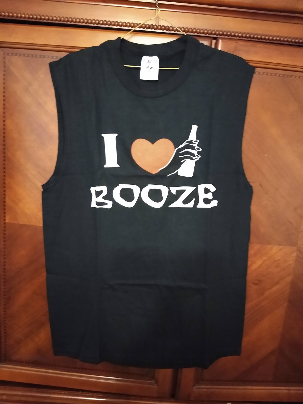 Sleeveless T-Shirt ..I LOVE BOOZE